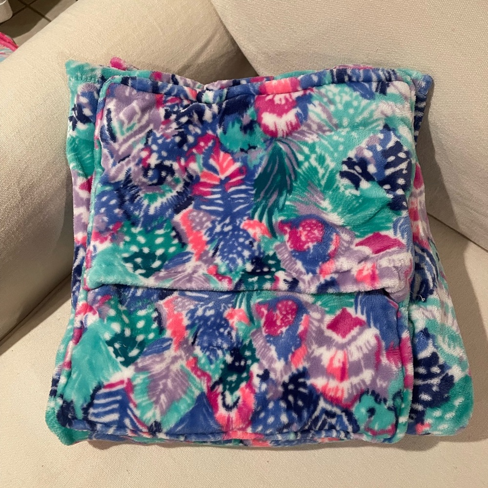 Lilly Pulitzer travel blanket
